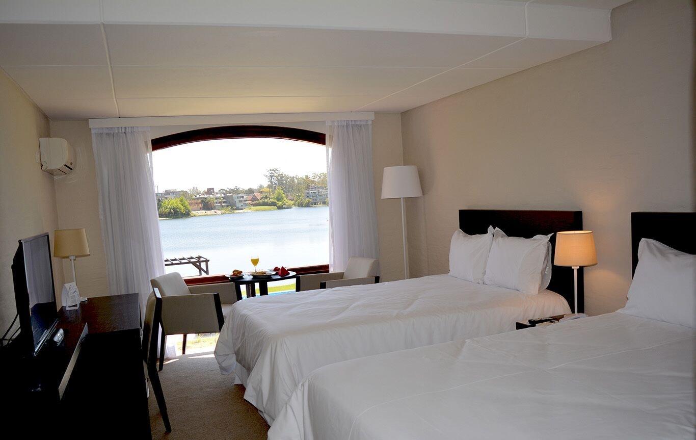 Готель Wyndham Garden Montevideo Carrasco Сьюдад-де-ла-Коста Екстер'єр фото