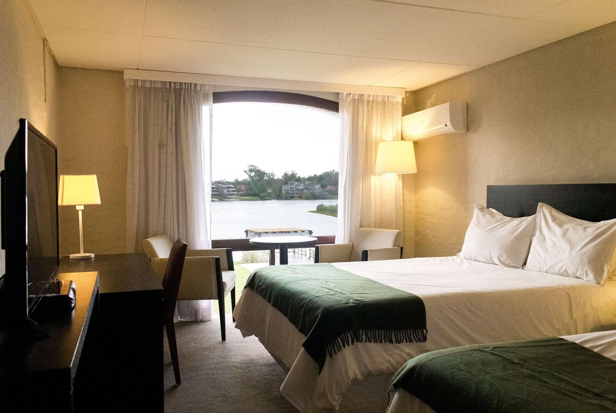 Готель Wyndham Garden Montevideo Carrasco Сьюдад-де-ла-Коста Екстер'єр фото