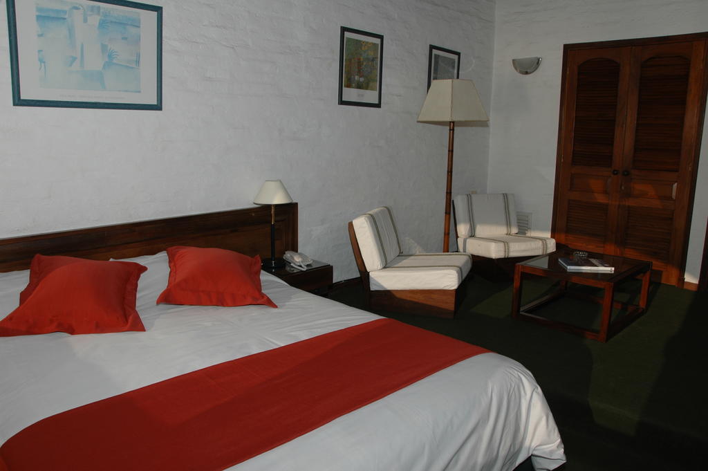 Готель Wyndham Garden Montevideo Carrasco Сьюдад-де-ла-Коста Номер фото
