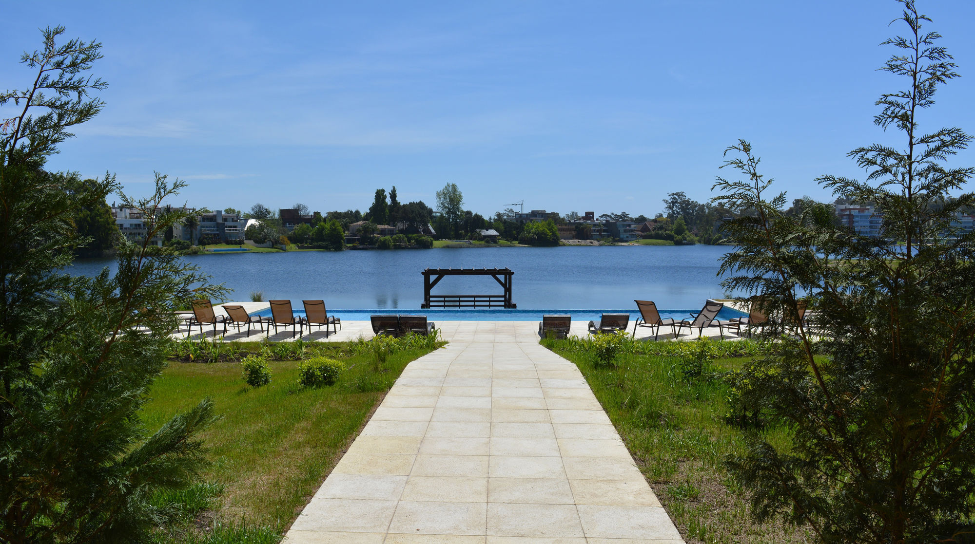 Готель Wyndham Garden Montevideo Carrasco Сьюдад-де-ла-Коста Екстер'єр фото