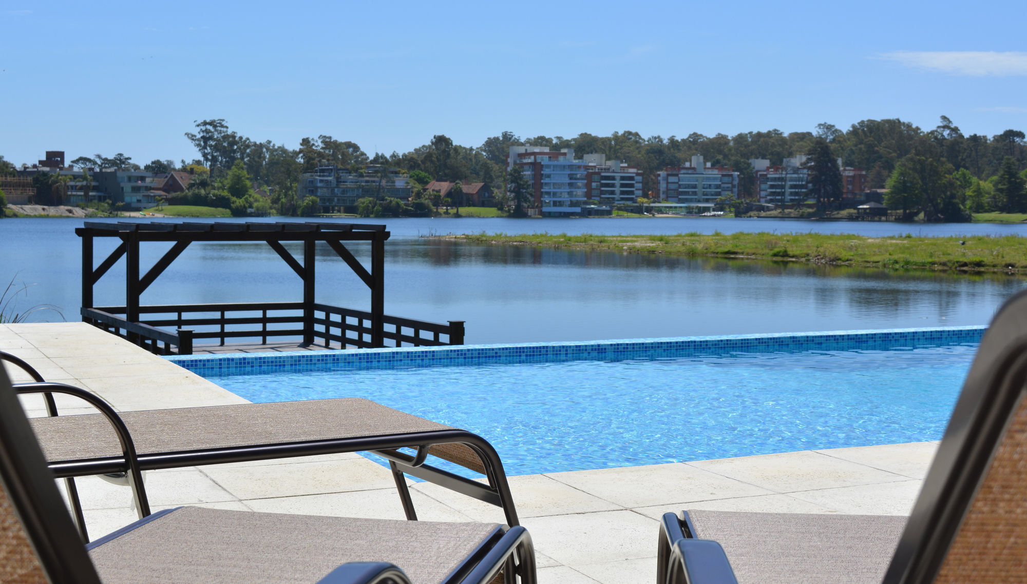Готель Wyndham Garden Montevideo Carrasco Сьюдад-де-ла-Коста Екстер'єр фото